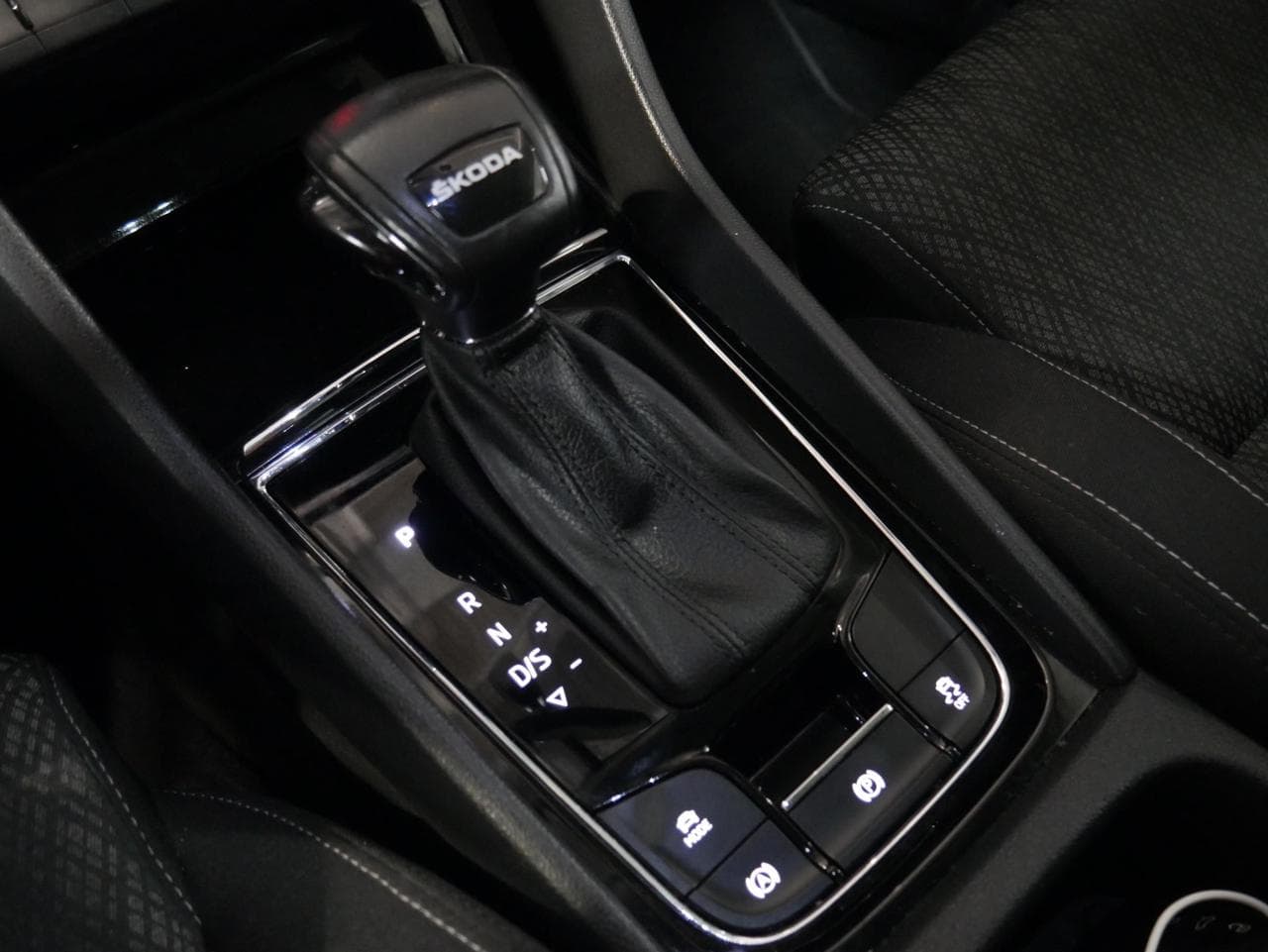 2022 Škoda Karoq - 39