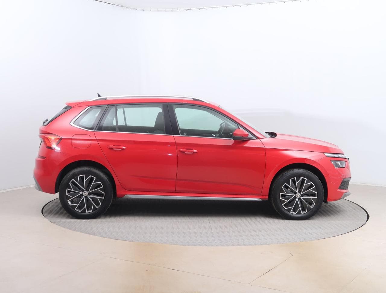 2020 Škoda KAMIQ - 8