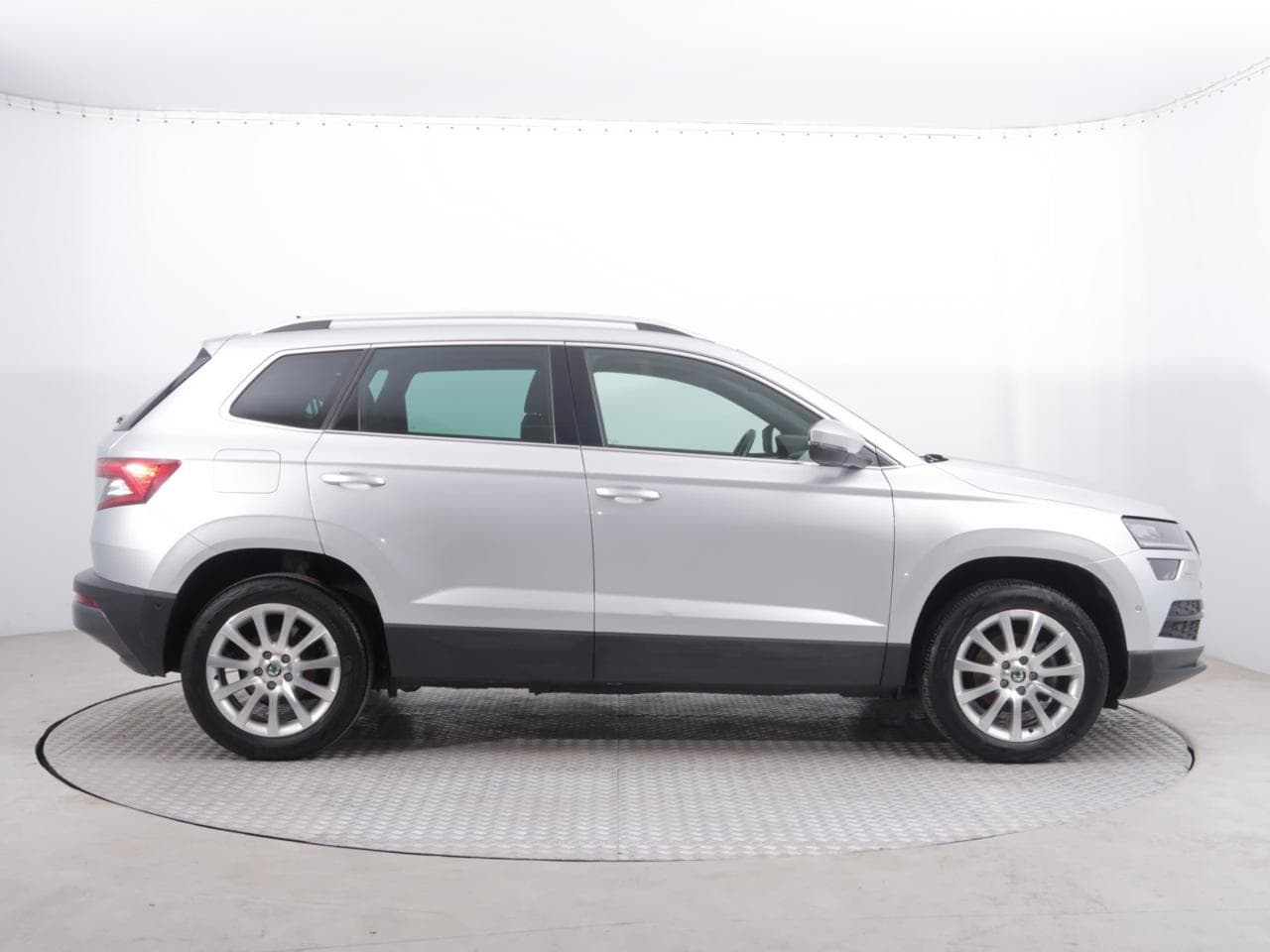 2020 Škoda KAROQ - 8