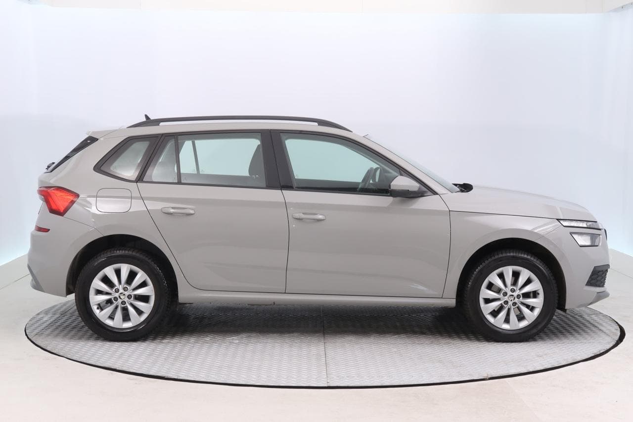 2020 Škoda KAMIQ - 8