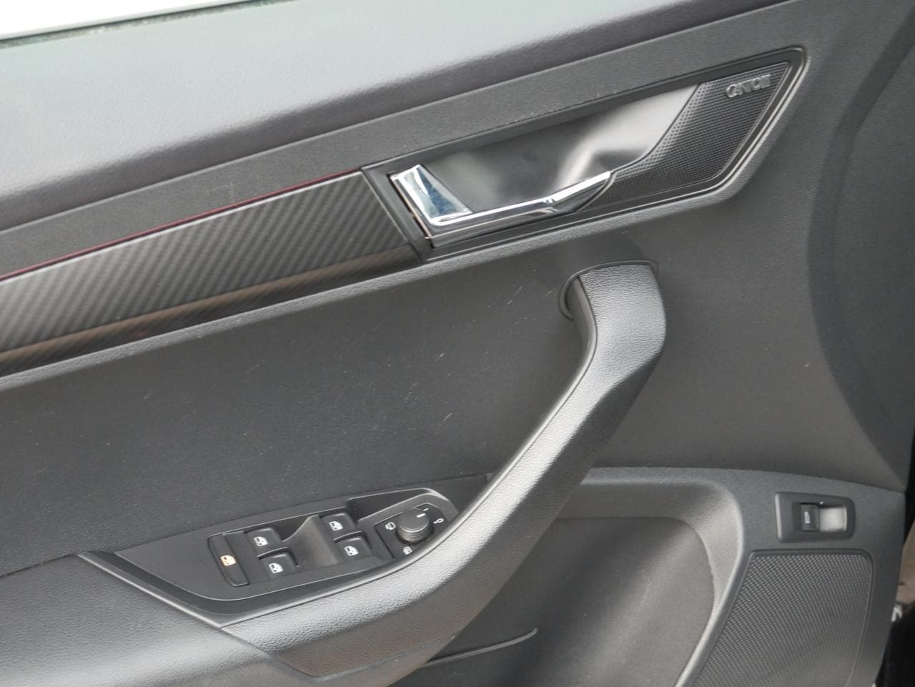 2021 Škoda KAROQ - 25