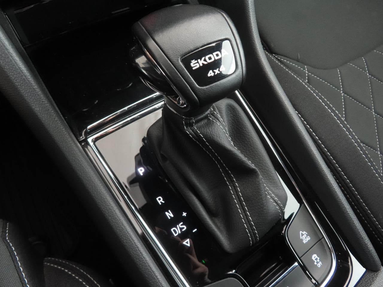 2023 Škoda KAROQ - 33