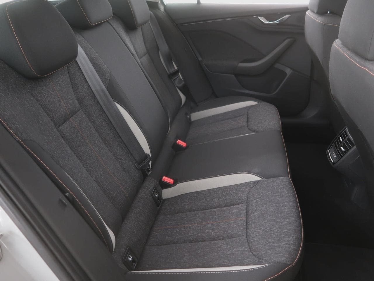 2020 Škoda KAMIQ - 13