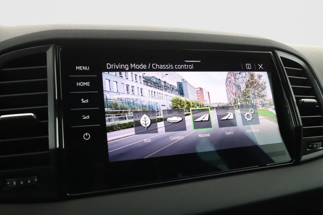 2023 Škoda KAROQ - 33