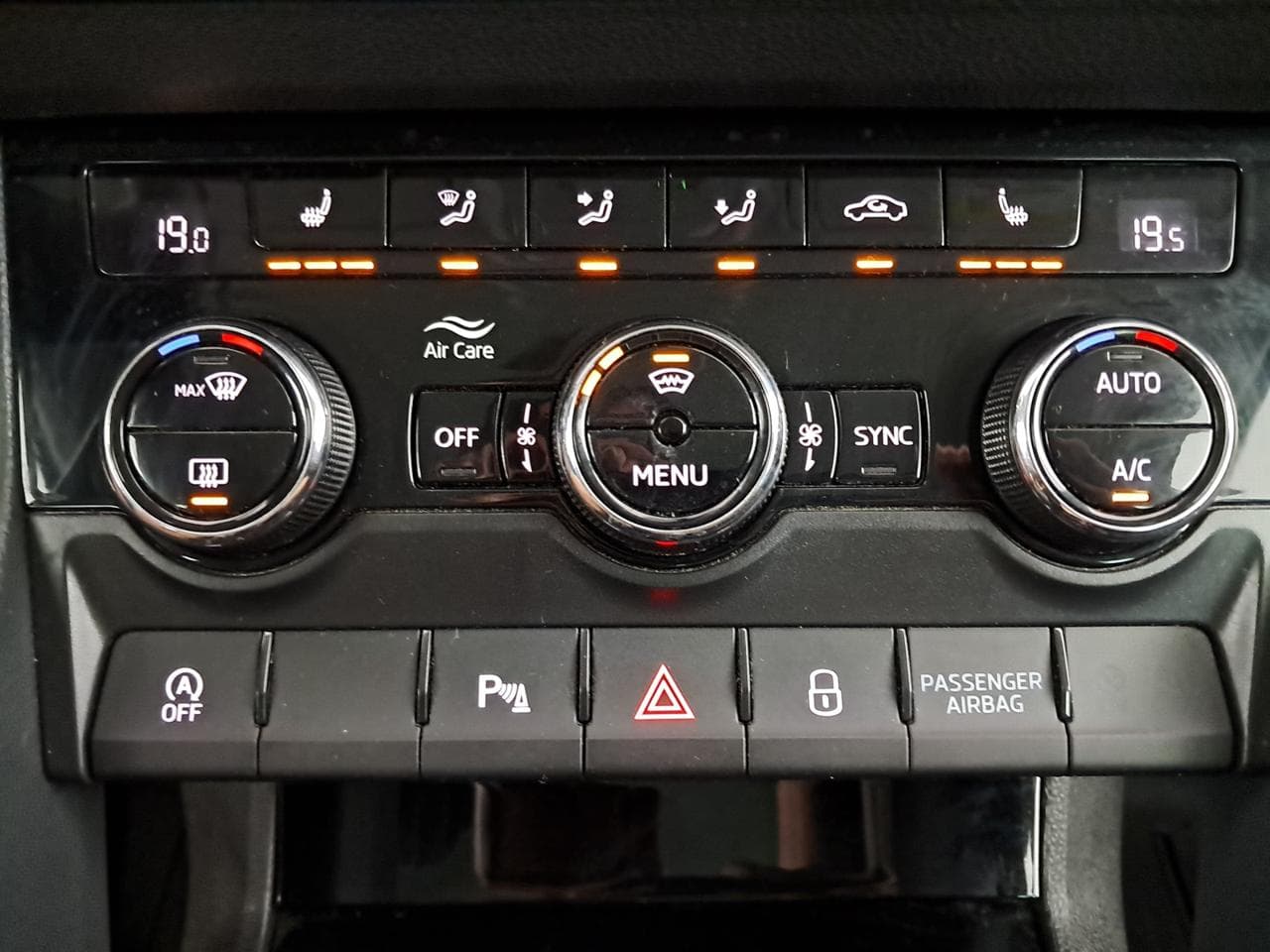 2019 Škoda KAROQ - 19