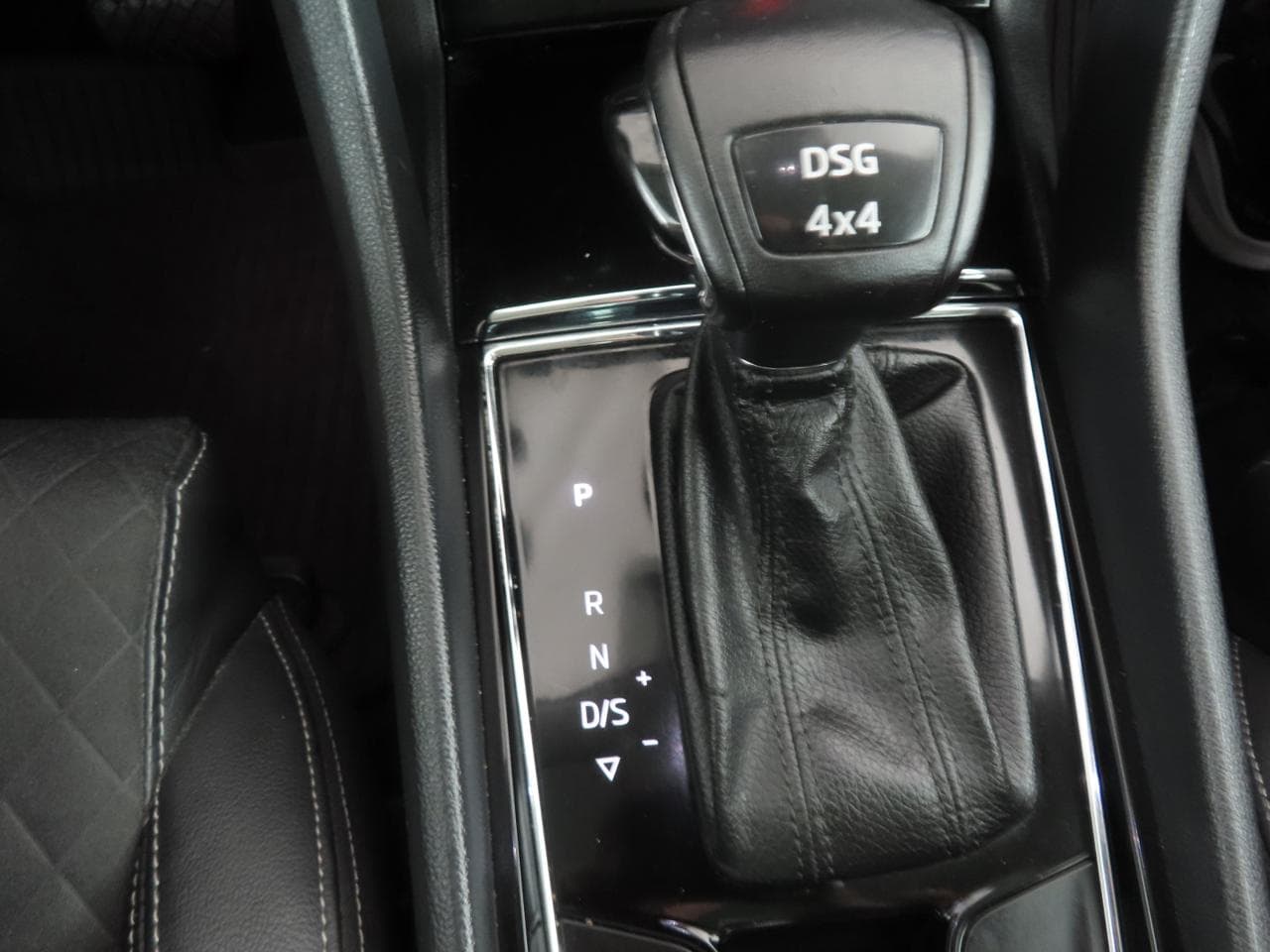 2019 Škoda KAROQ - 19
