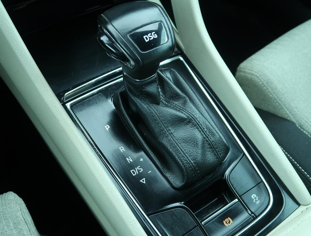 2018 Škoda KAROQ - 19