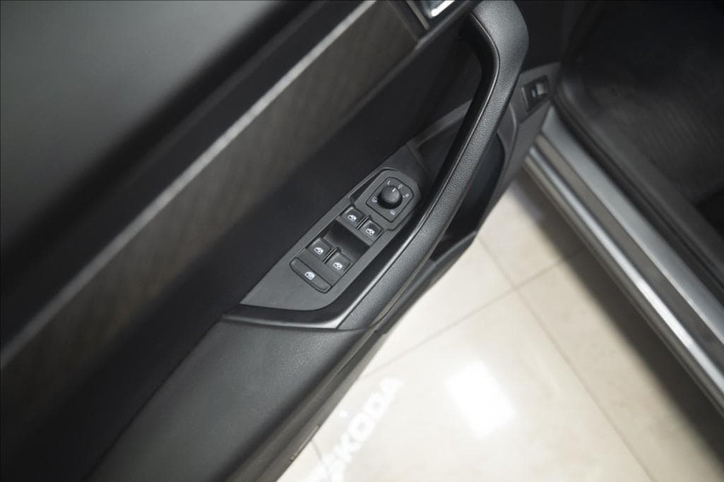 2022 Škoda KAROQ - 18