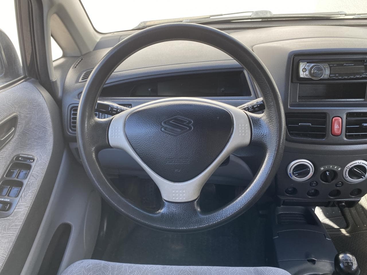 2002 Suzuki LIANA - 11