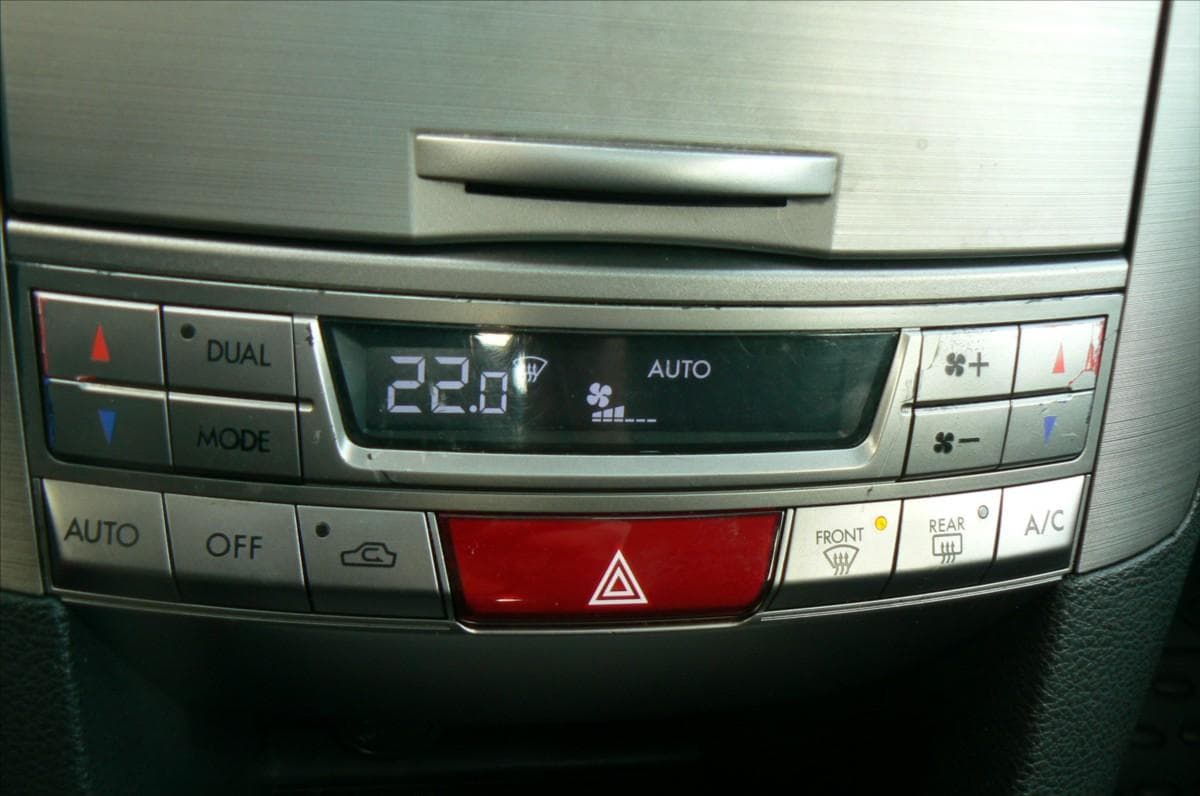 2009 Subaru LEGACY - 16