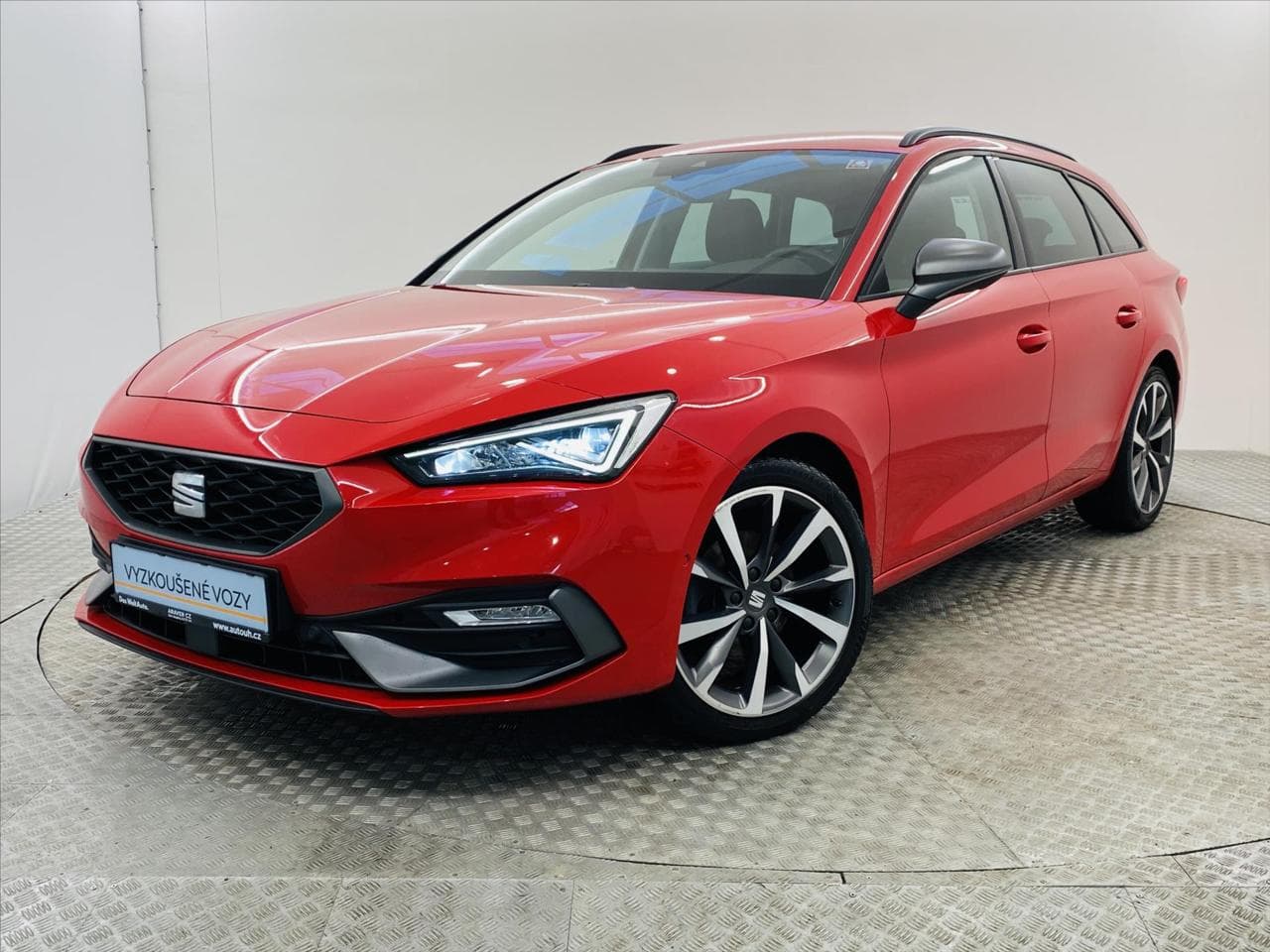 Seat Leon 1,5 eTSI DSG 110kW  FR kombi