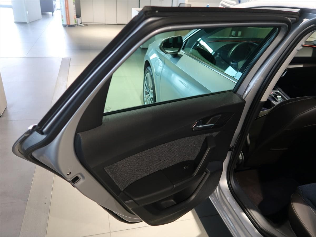 2023 Seat LEON - 16