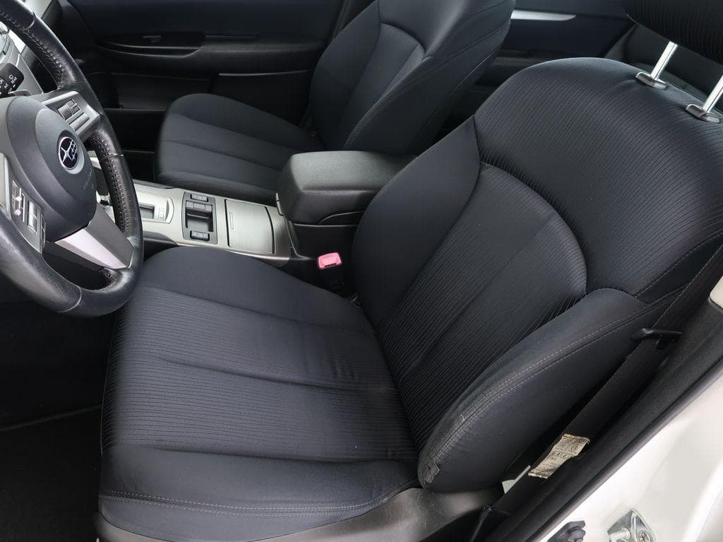 2013 Subaru LEGACY - 9