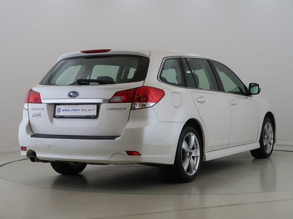 2013 Subaru LEGACY - 5