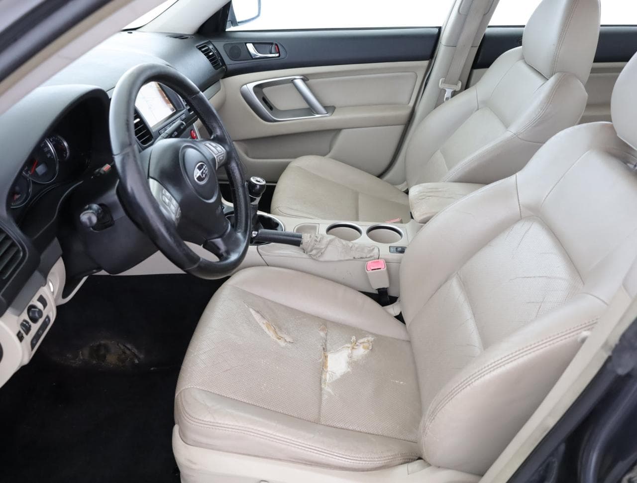 2010 Subaru LEGACY - 25