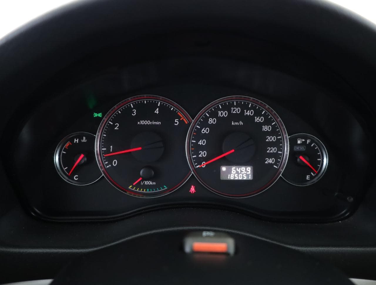 2010 Subaru LEGACY - 29
