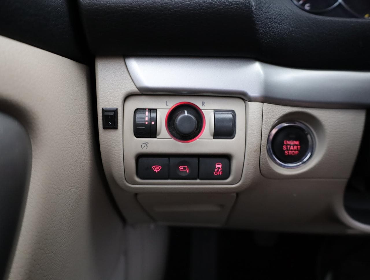 2010 Subaru LEGACY - 34