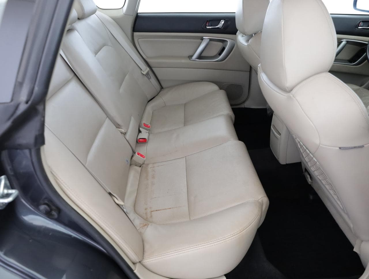 2010 Subaru LEGACY - 21