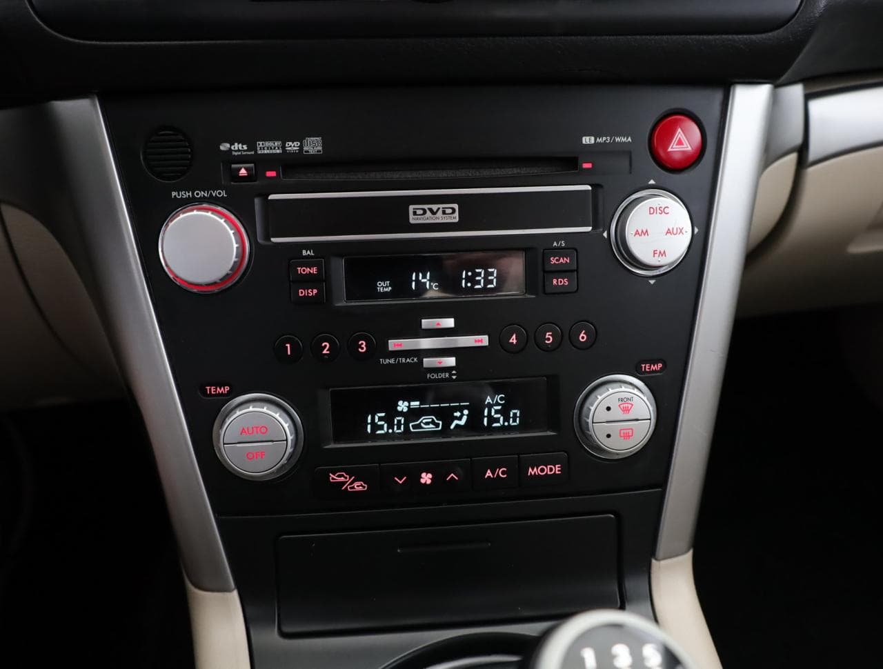 2010 Subaru LEGACY - 31