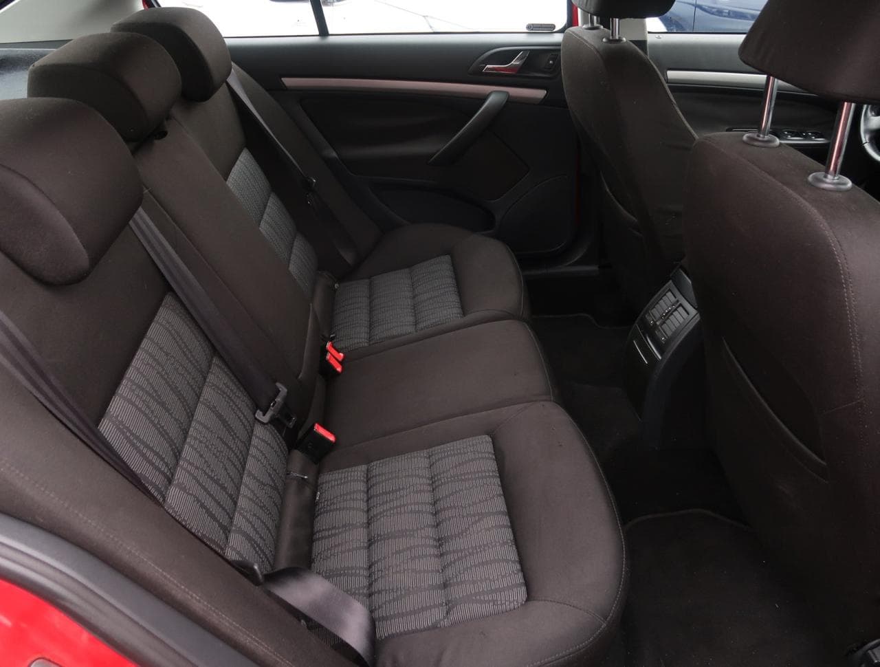 2012 Škoda Octavia - 13