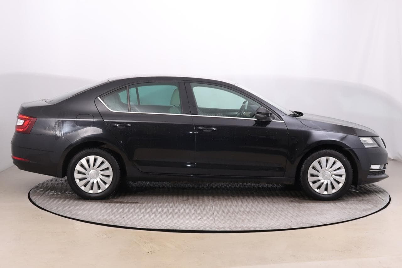 2017 Škoda Octavia - 8