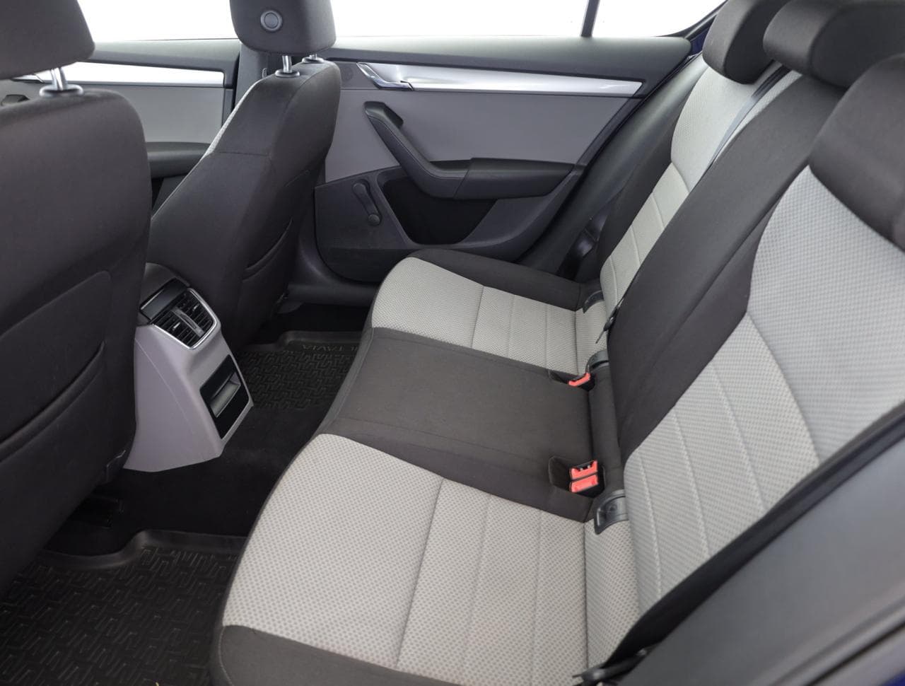 2015 Škoda Octavia - 12