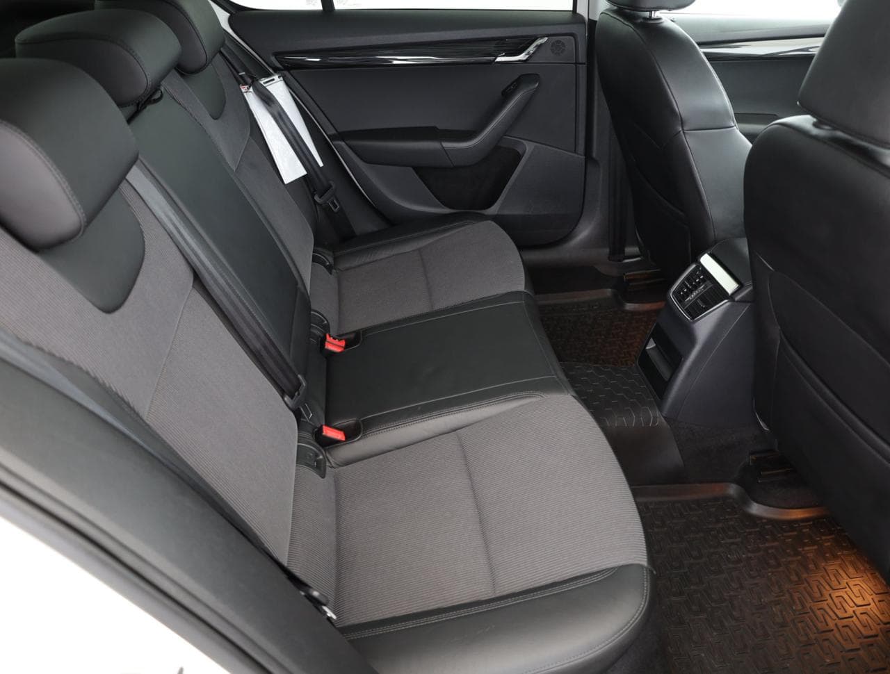 2019 Škoda Octavia - 11