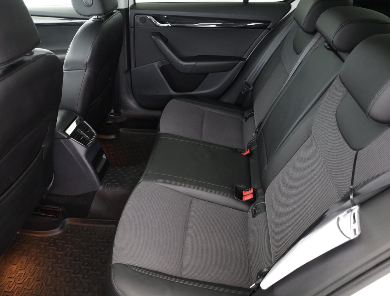 2019 Škoda Octavia - 12