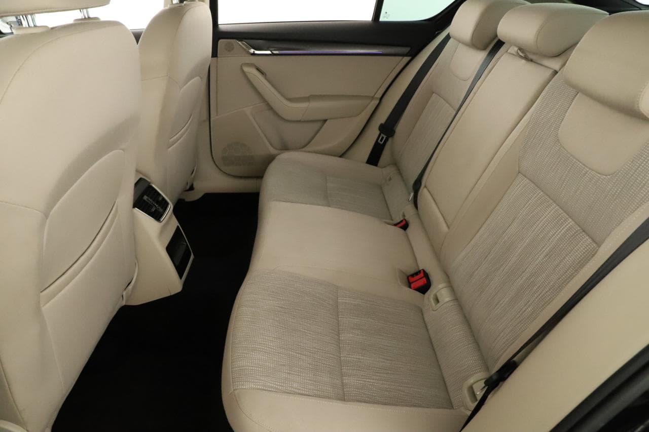 2017 Škoda Octavia - 12