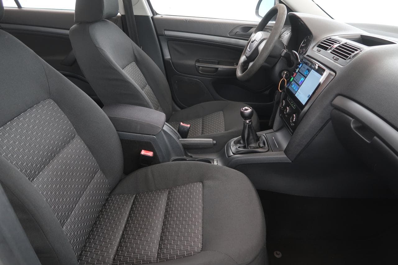 2010 Škoda Octavia - 12