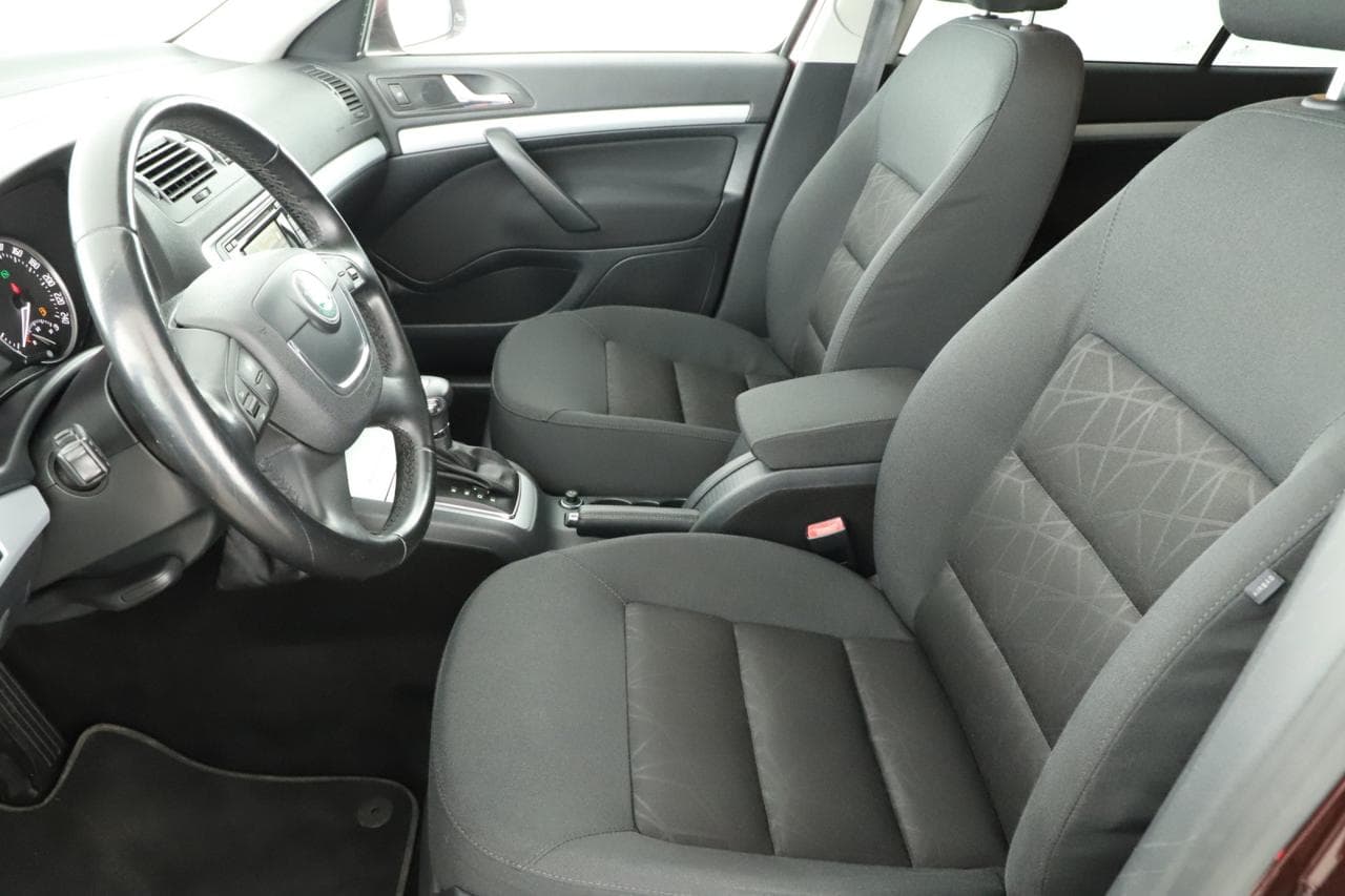 2011 Škoda Octavia - 13