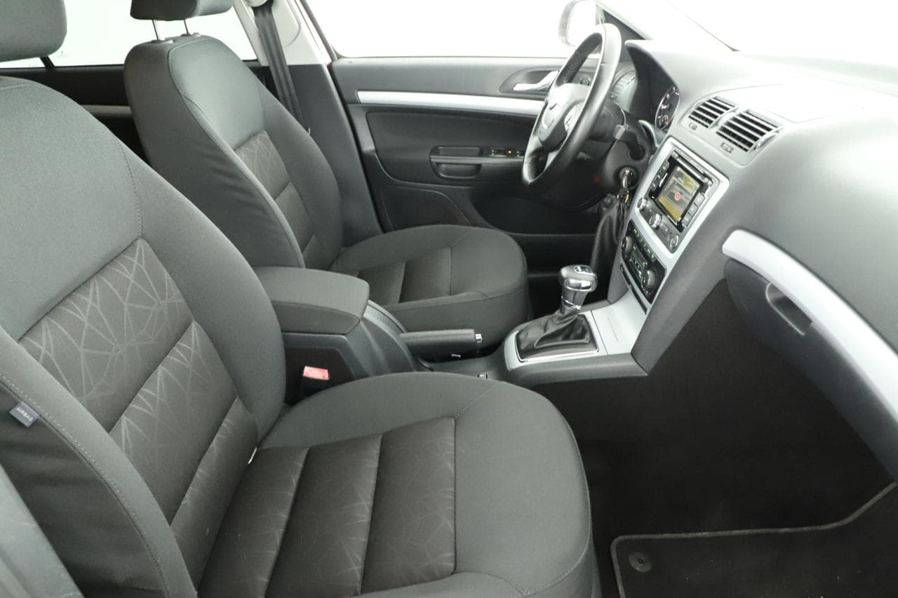 2011 Škoda Octavia - 10