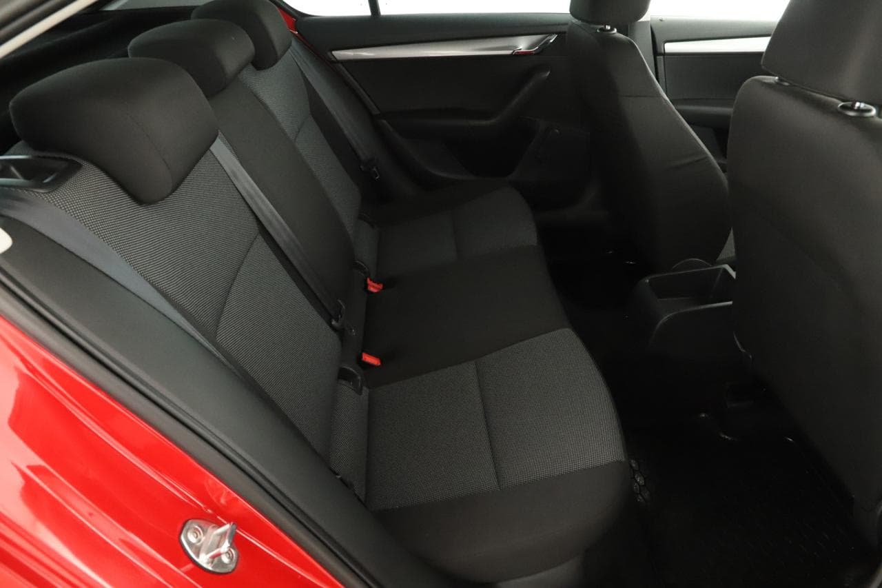 2014 Škoda Octavia - 11