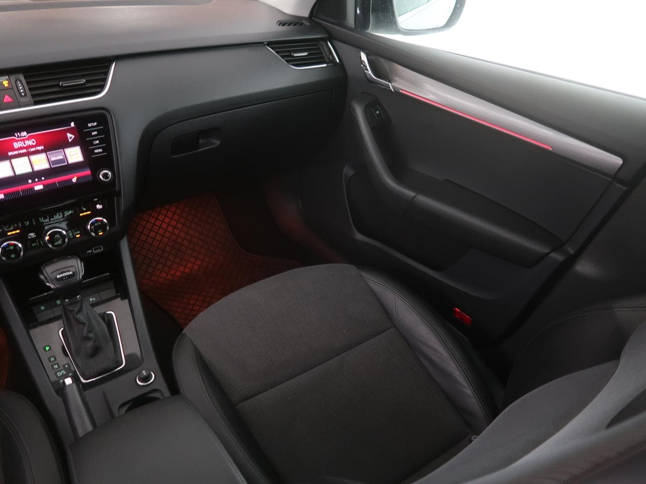 2019 Škoda OCTAVIA - 11