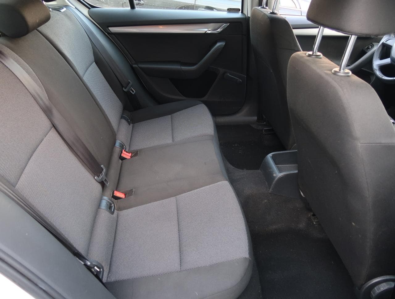 2015 Škoda Octavia - 25