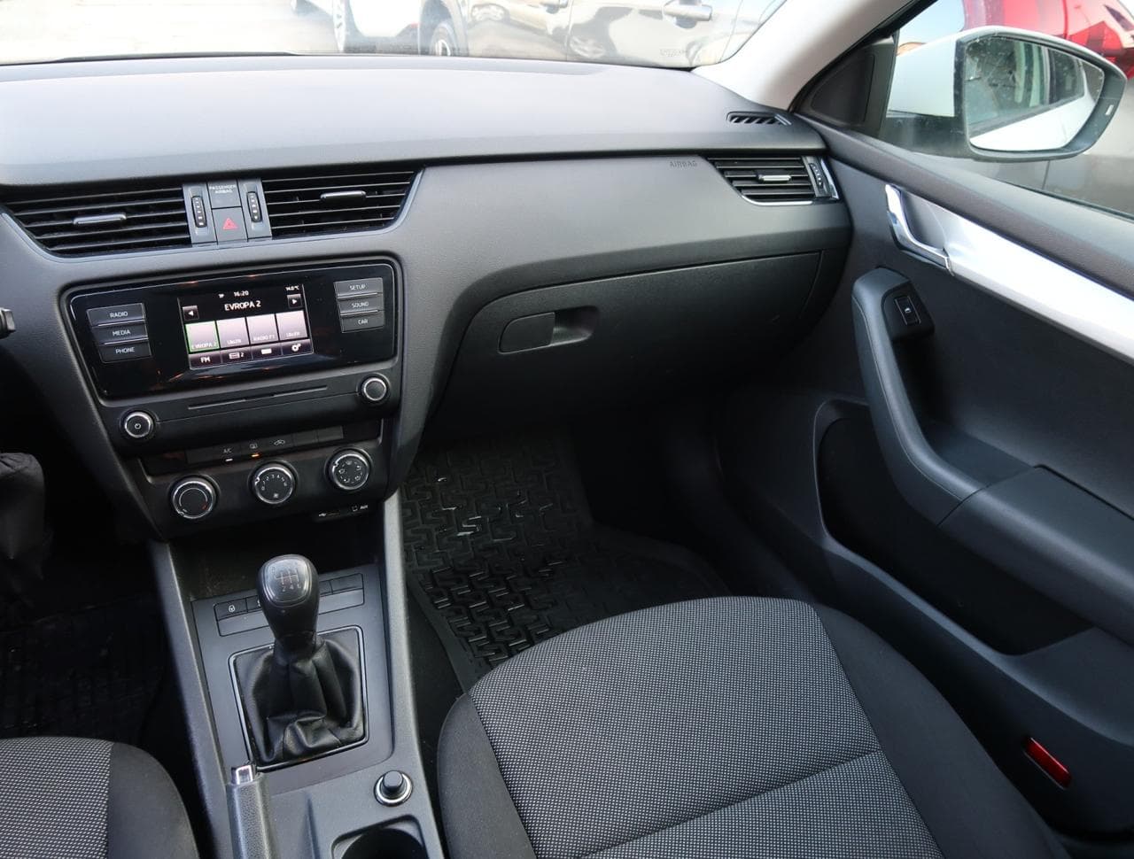 2015 Škoda Octavia - 21