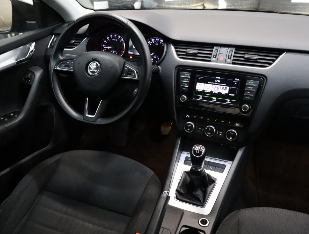 2017 Škoda OCTAVIA - 9