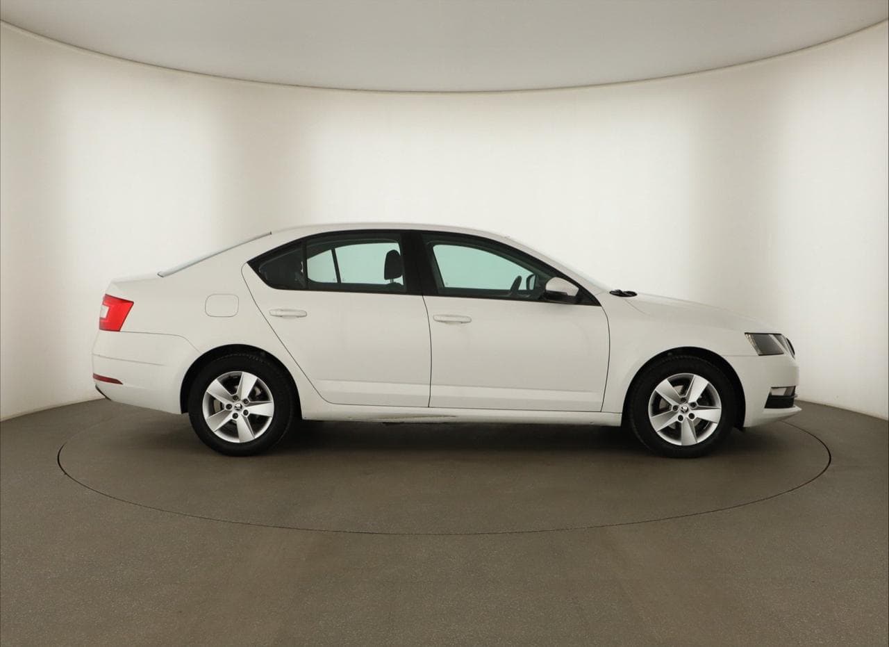 2017 Škoda OCTAVIA - 8