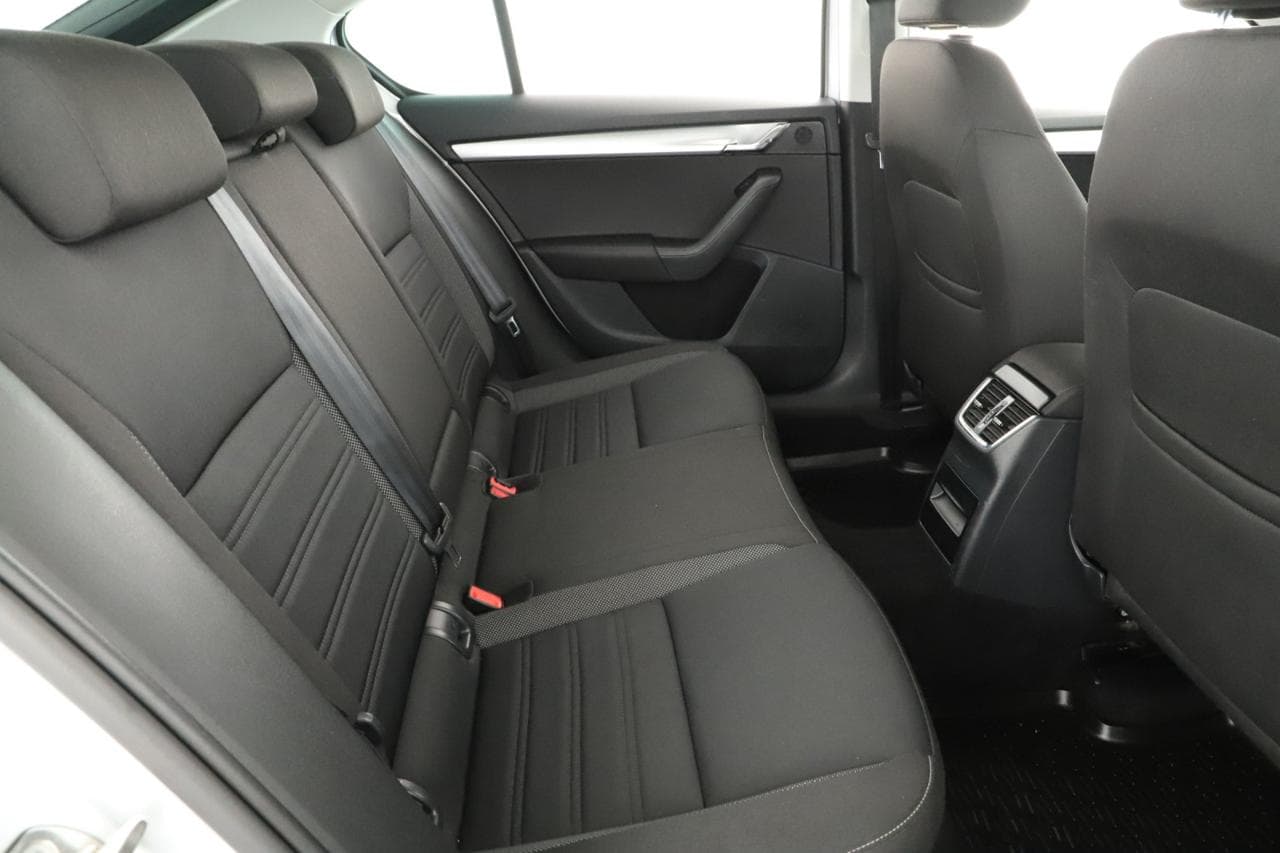 2017 Škoda OCTAVIA - 11