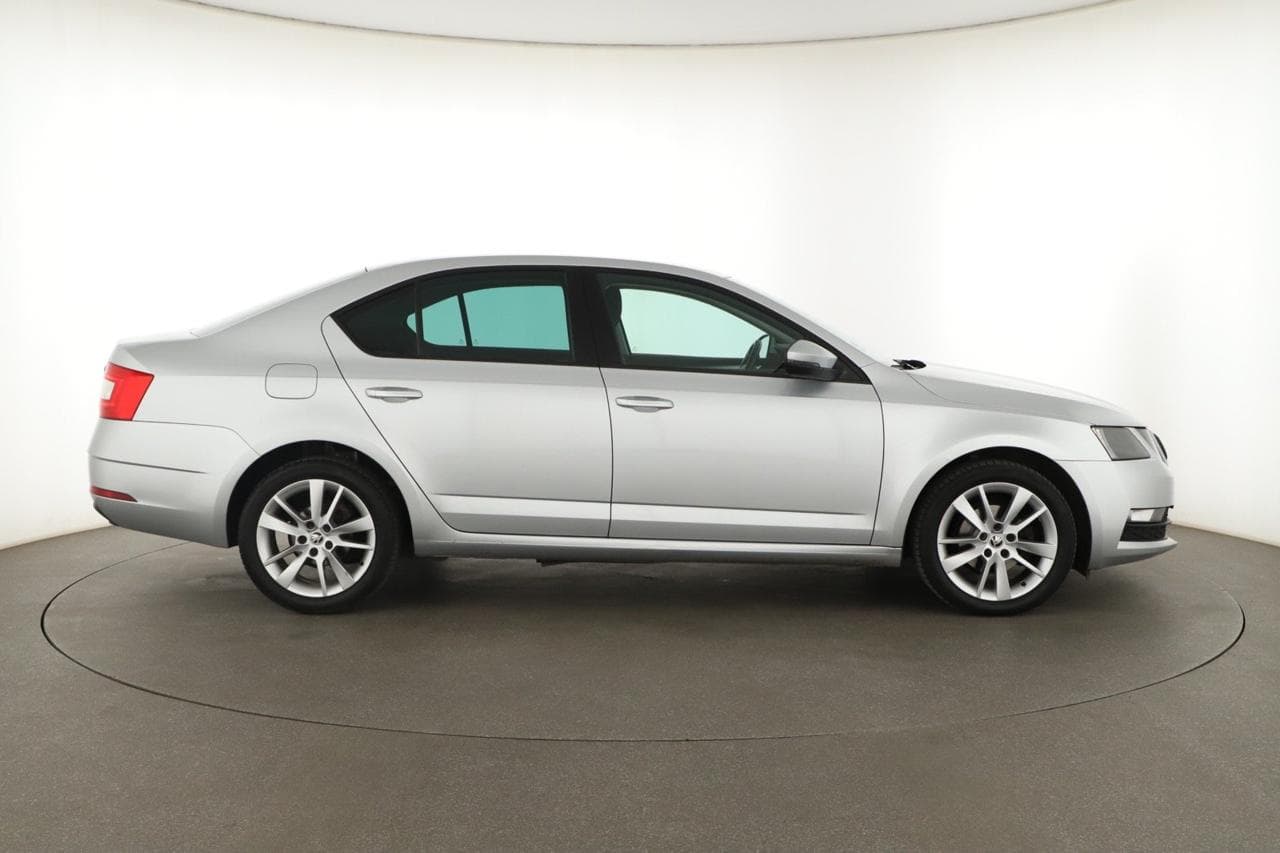 2017 Škoda OCTAVIA - 8