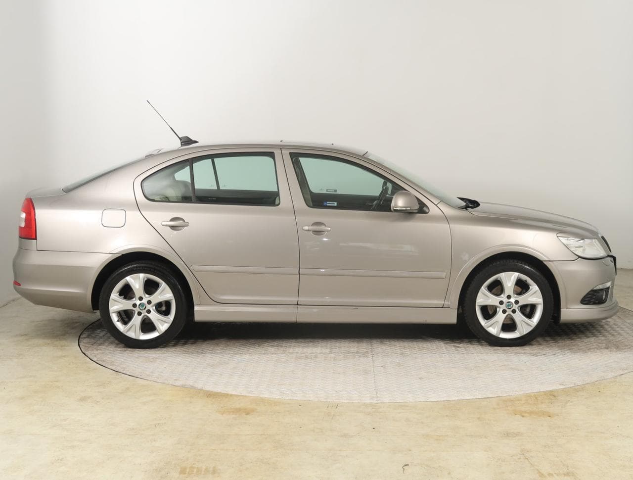 2011 Škoda OCTAVIA - 8
