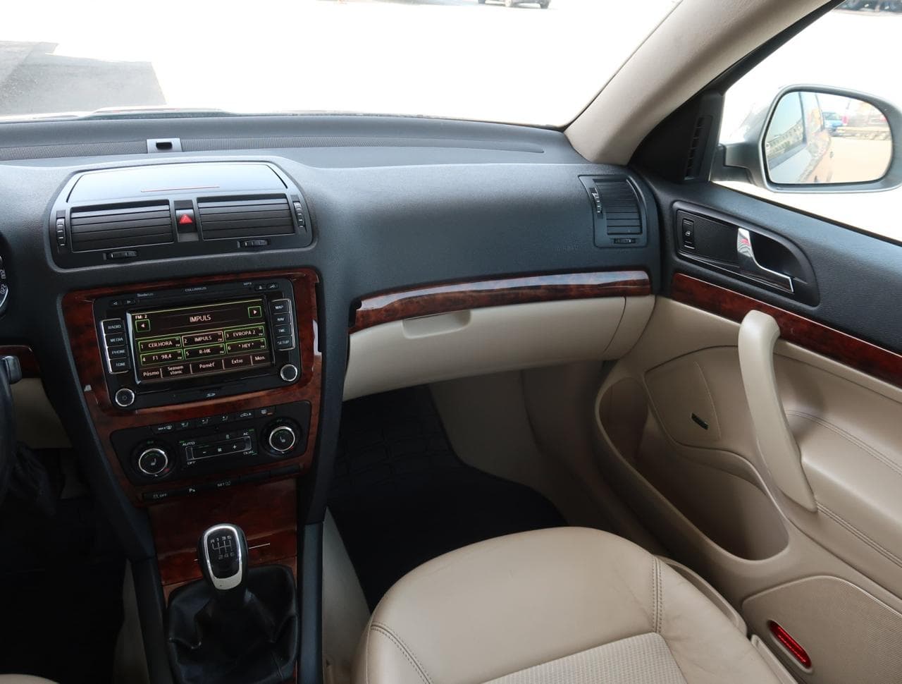 2011 Škoda OCTAVIA - 11