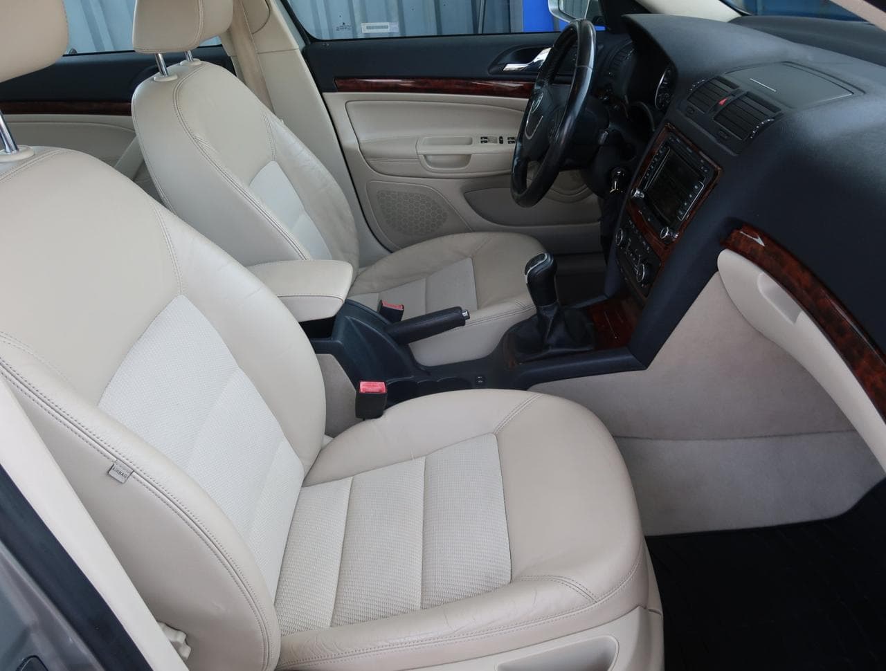 2011 Škoda OCTAVIA - 12