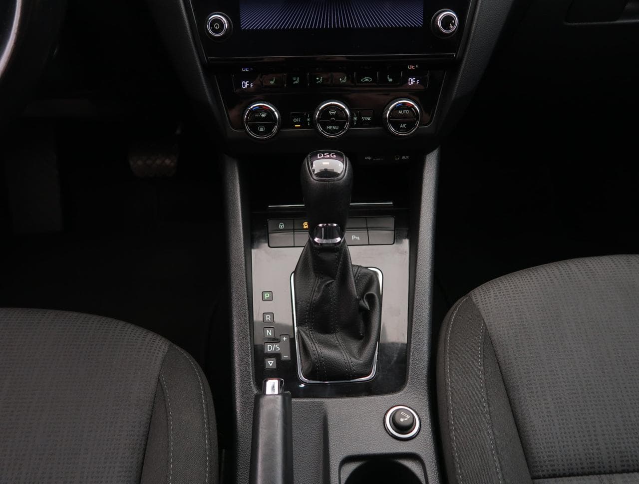 2017 Škoda OCTAVIA - 23