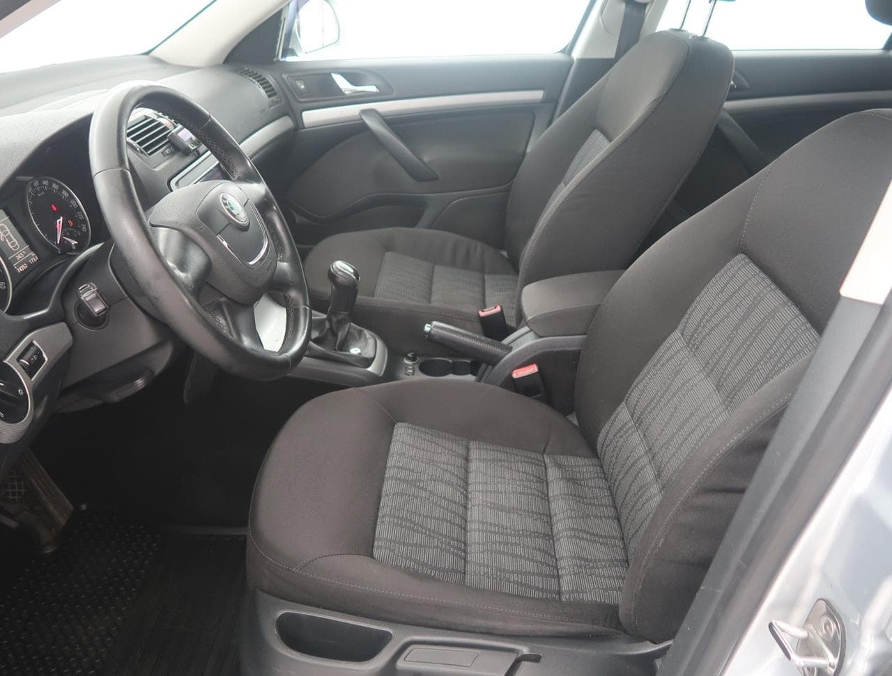 2011 Škoda OCTAVIA - 27