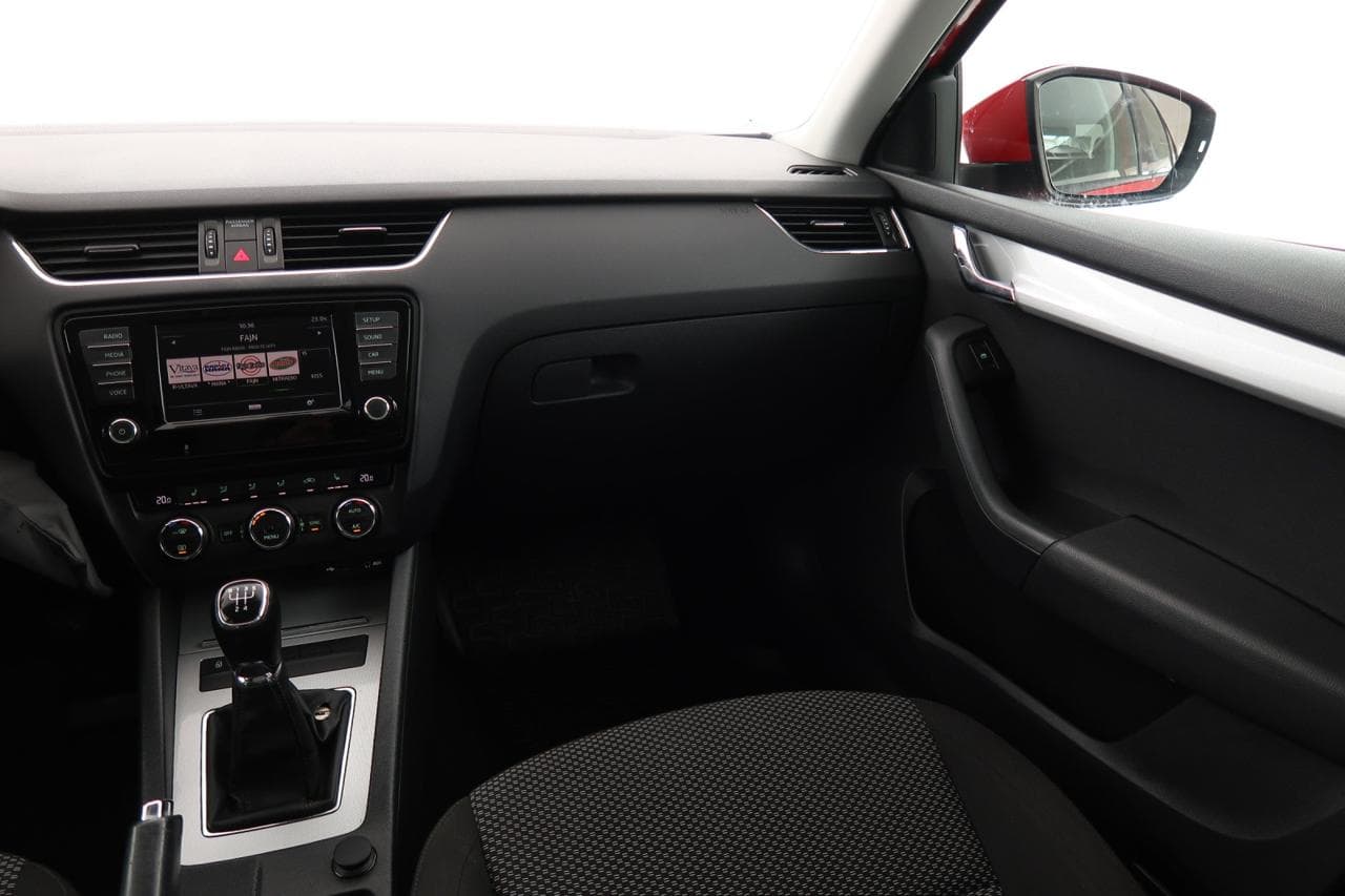 2016 Škoda OCTAVIA - 19