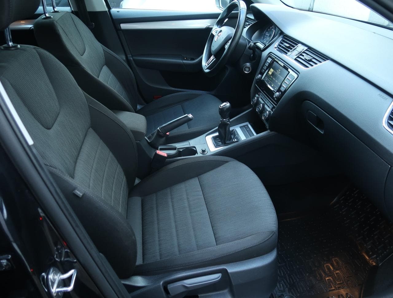 2015 Škoda OCTAVIA - 12