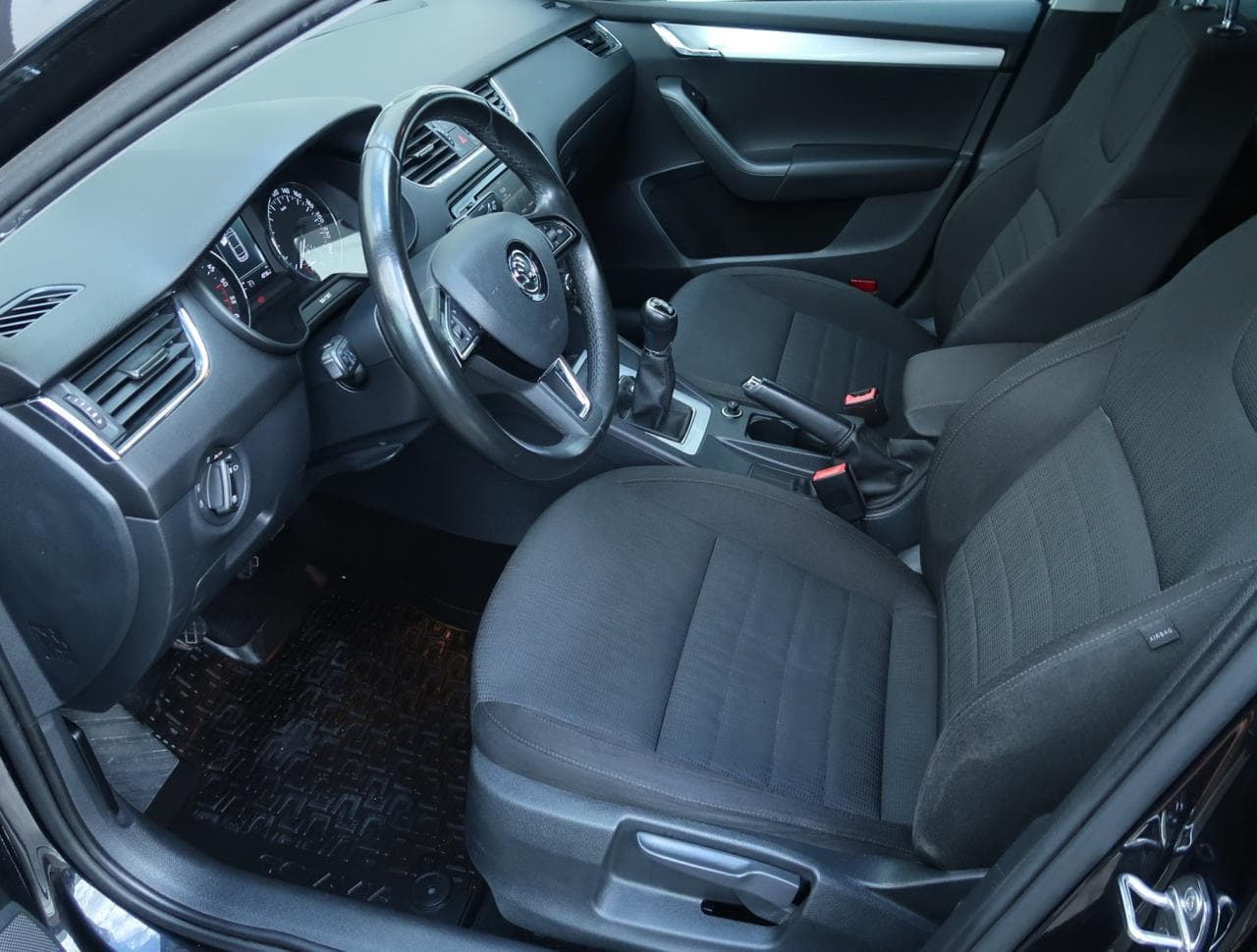 2015 Škoda OCTAVIA - 16