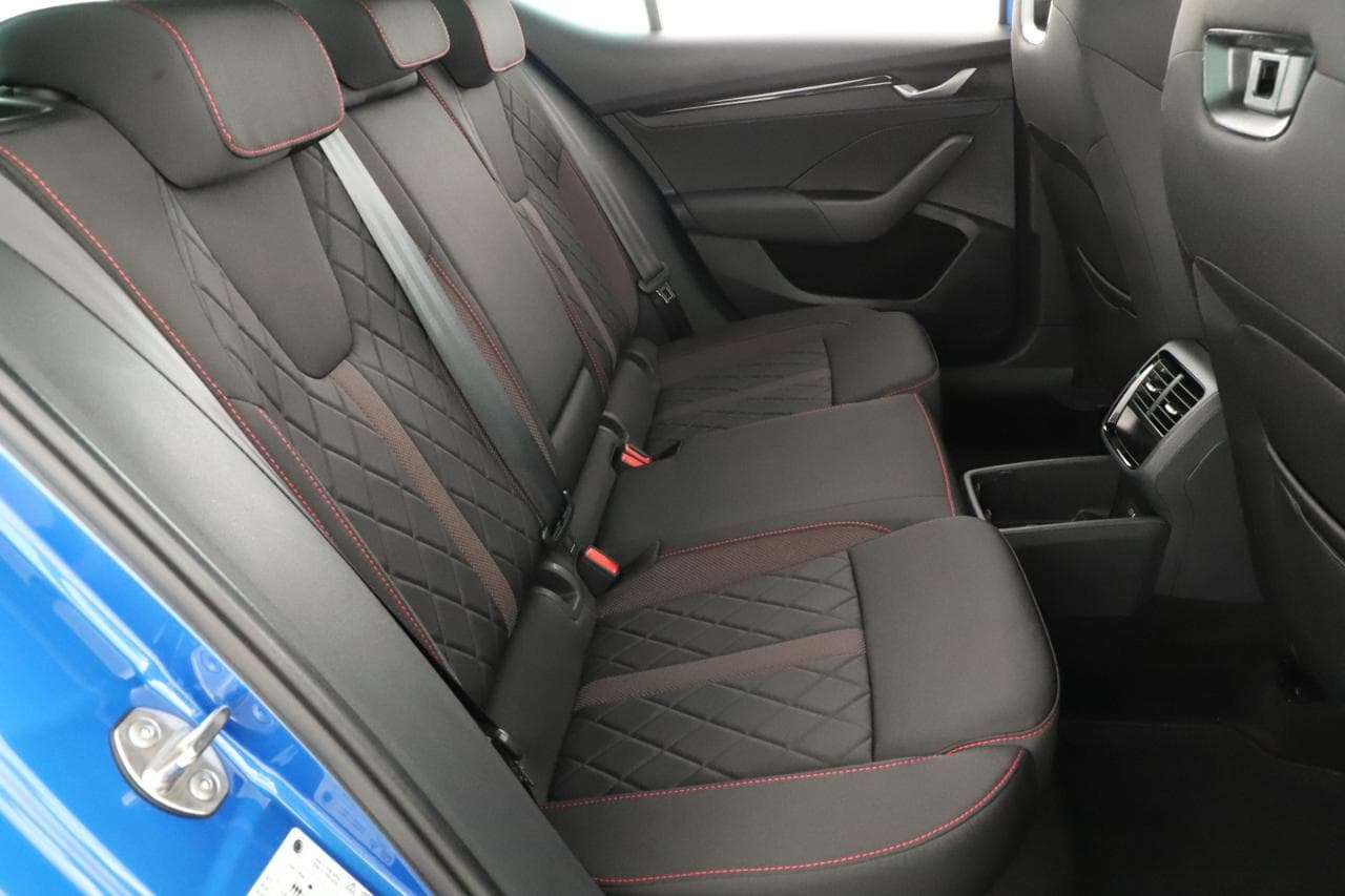 2025 Škoda OCTAVIA - 11