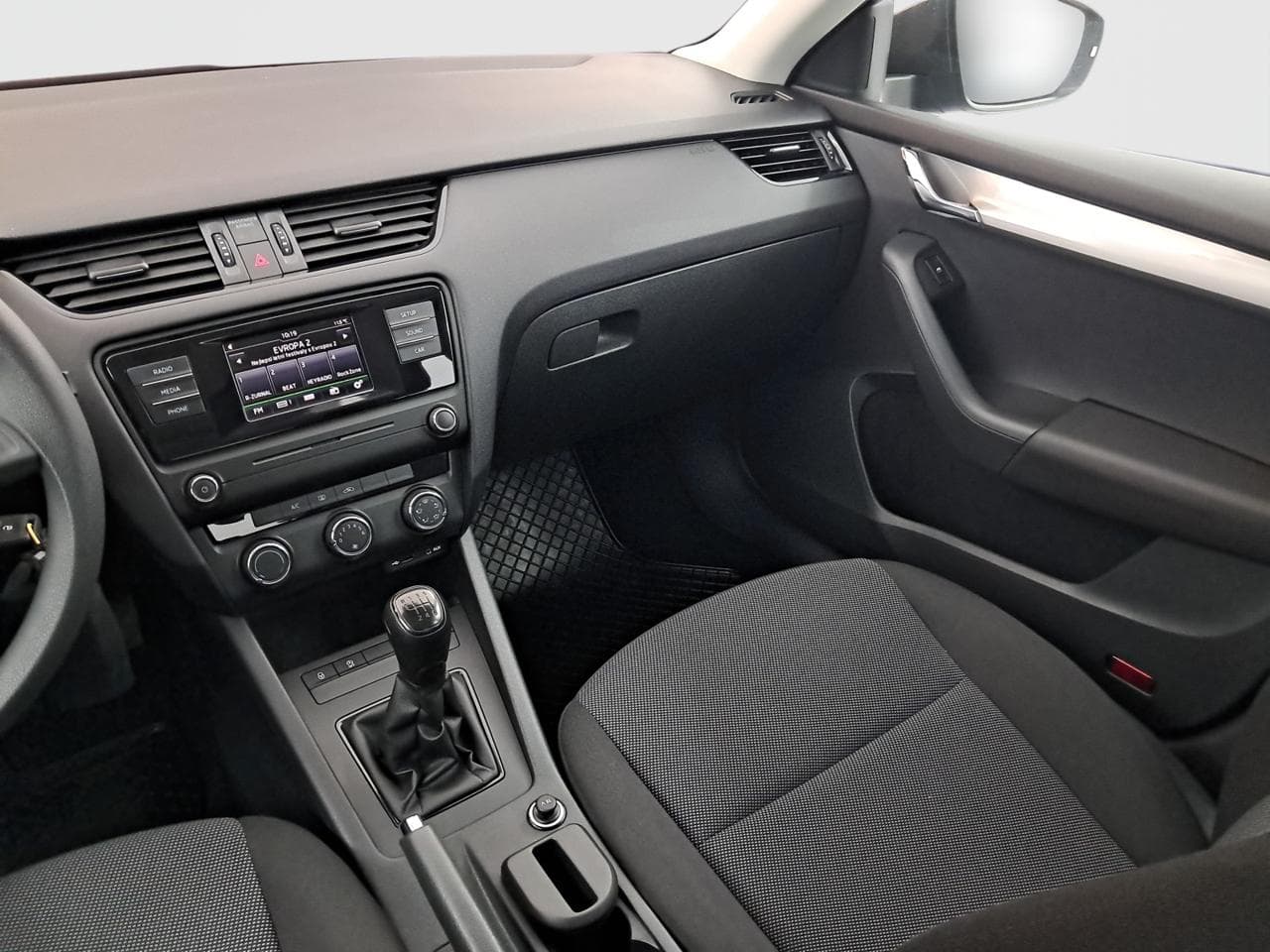 2015 Škoda OCTAVIA - 19